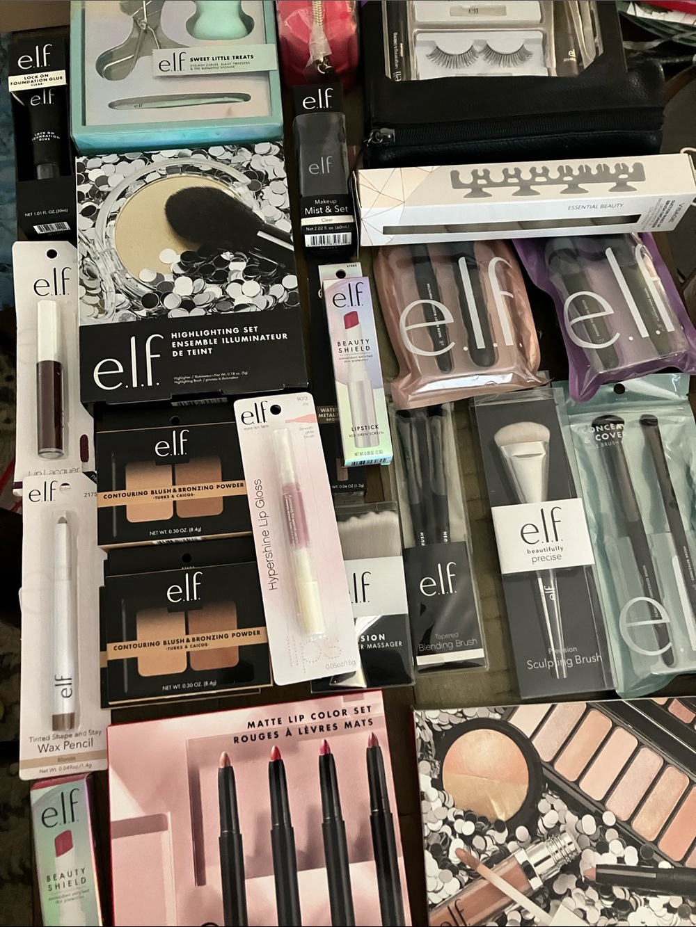 π Lot of E.L.F. Makeup Kit - Assorted Shades 25 items full size